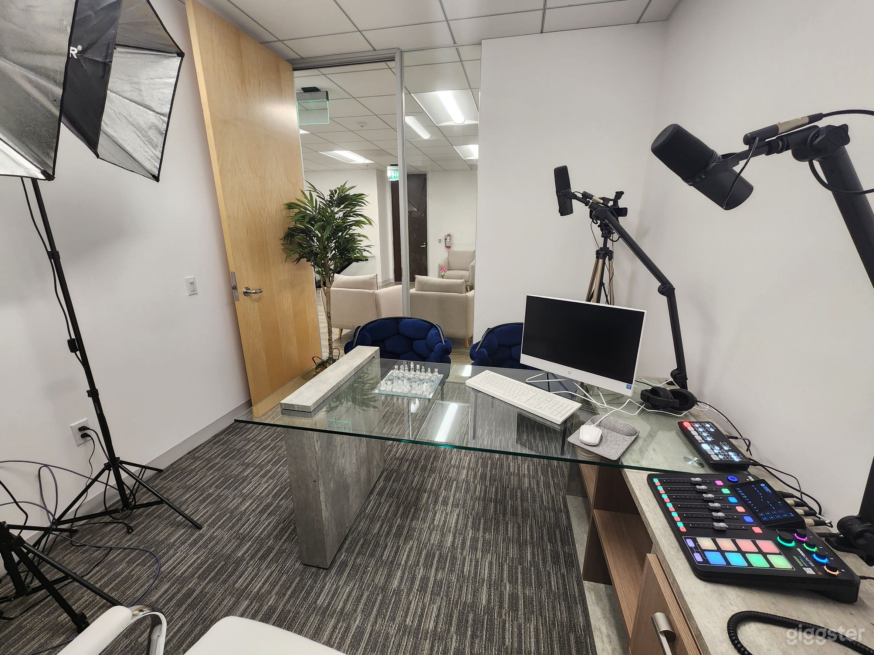 Luxury Podcast Studio in Beverly Hills Photo 2
