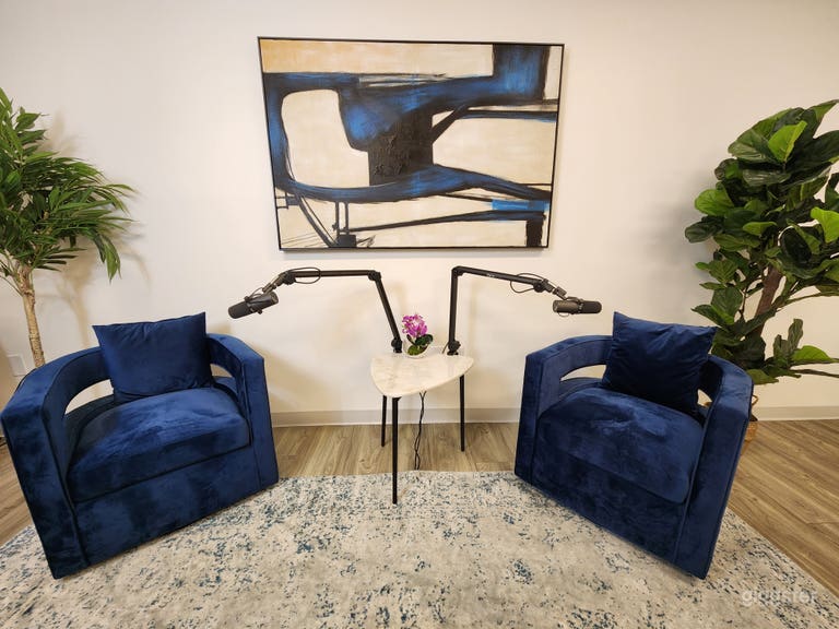  Luxury Podcast Studio in Beverly Hills 