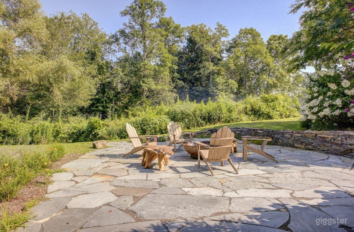 Rustic Barn-Side Backyard Photo 4