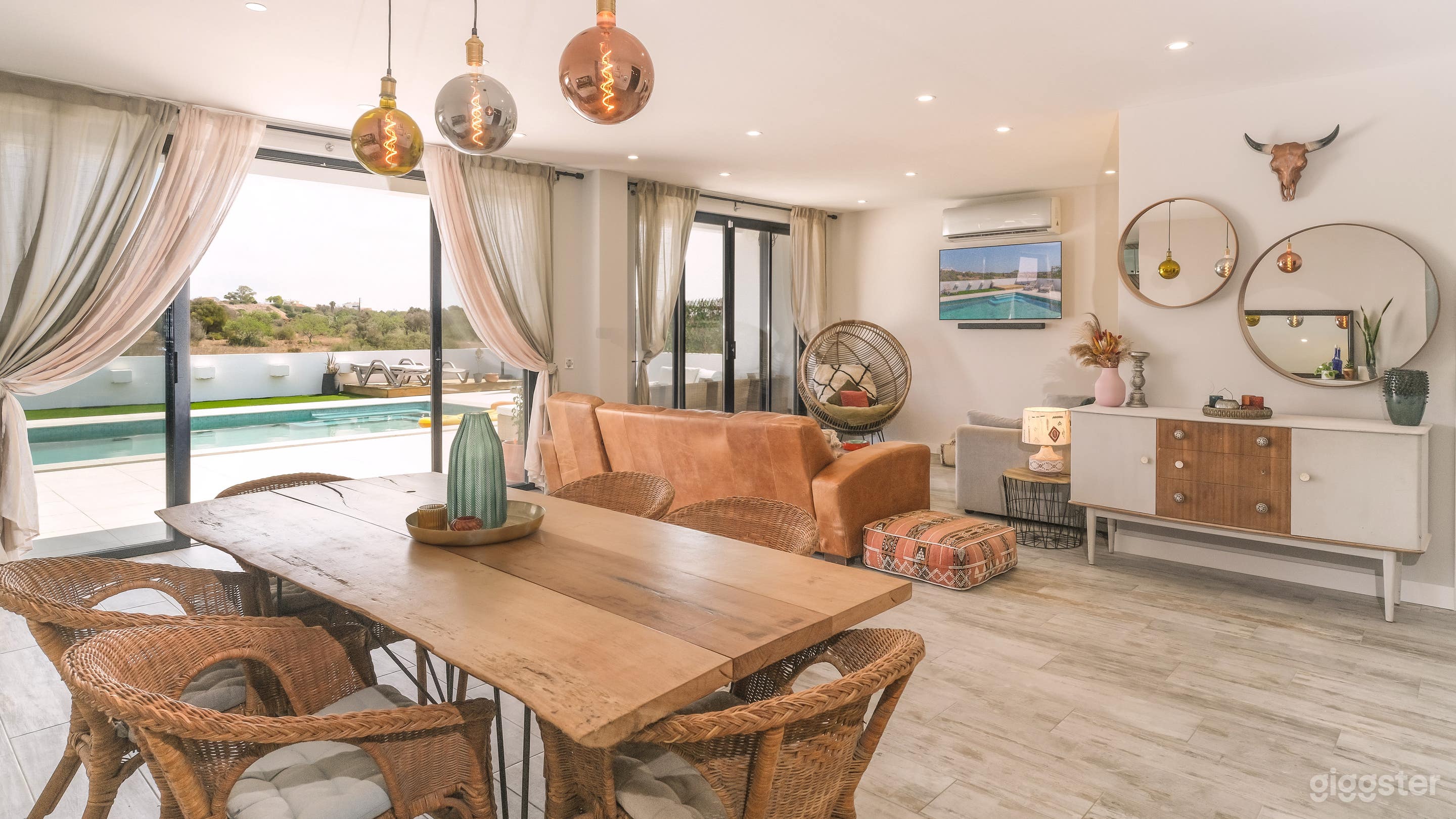 Boho Villa with California Vibe Photo 3