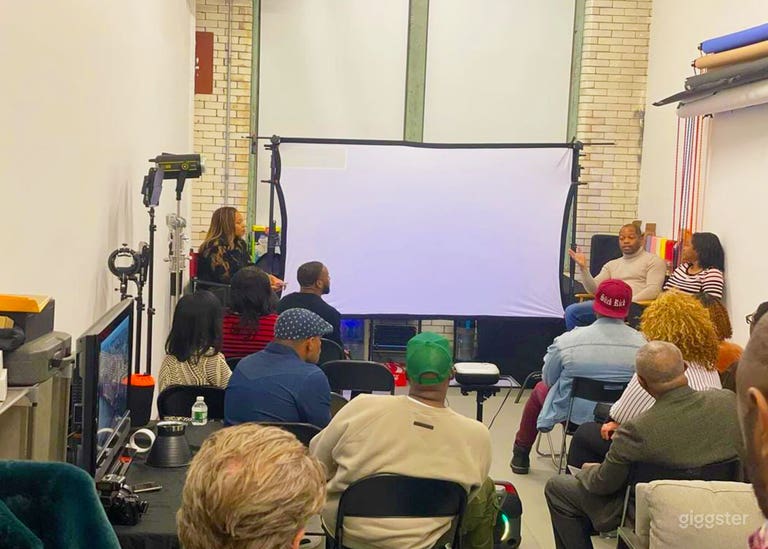  Perfect space for small screenings. Projector and Screen are available. 