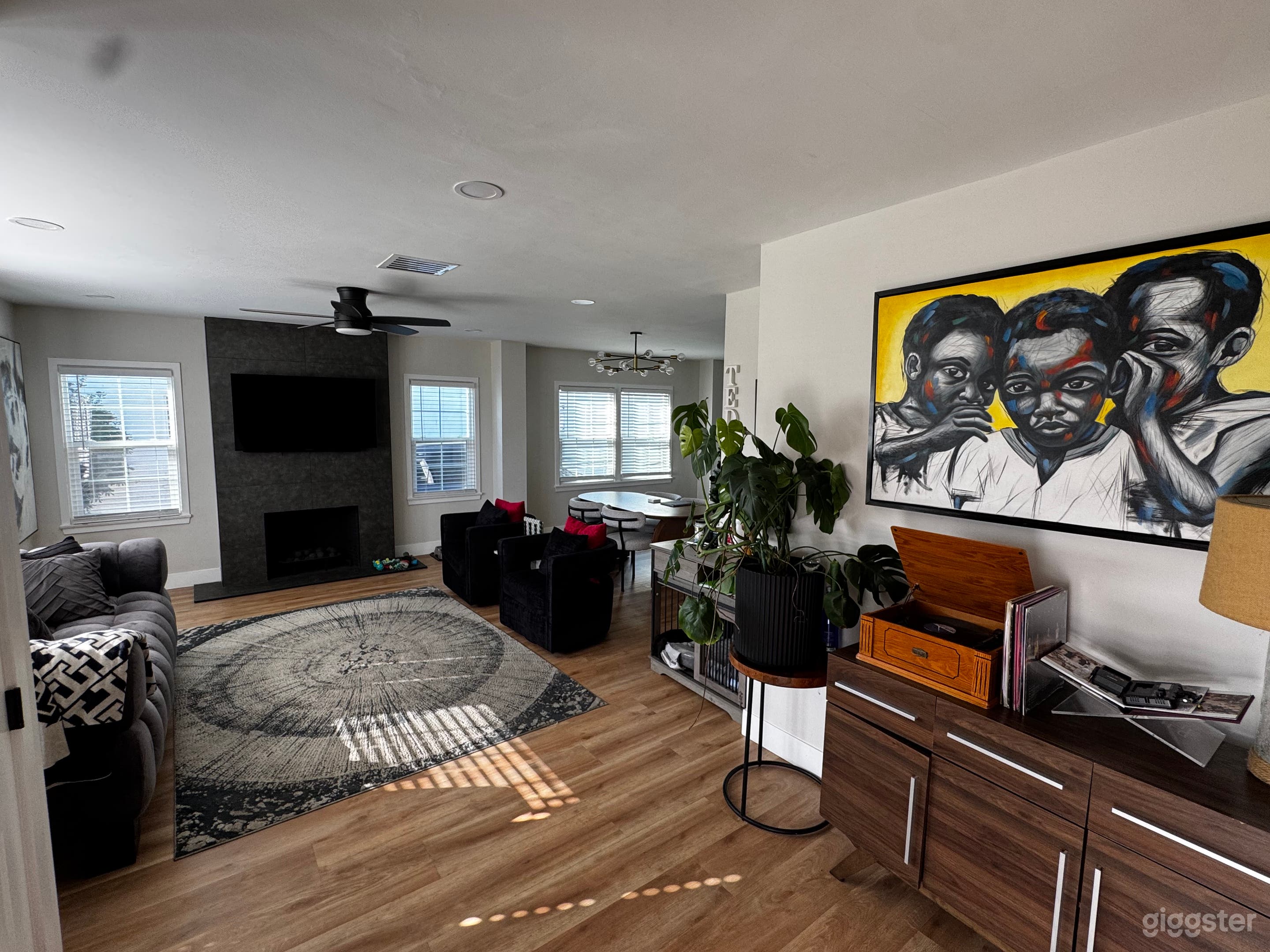 Beautiful LAWood Oasis Photo 2