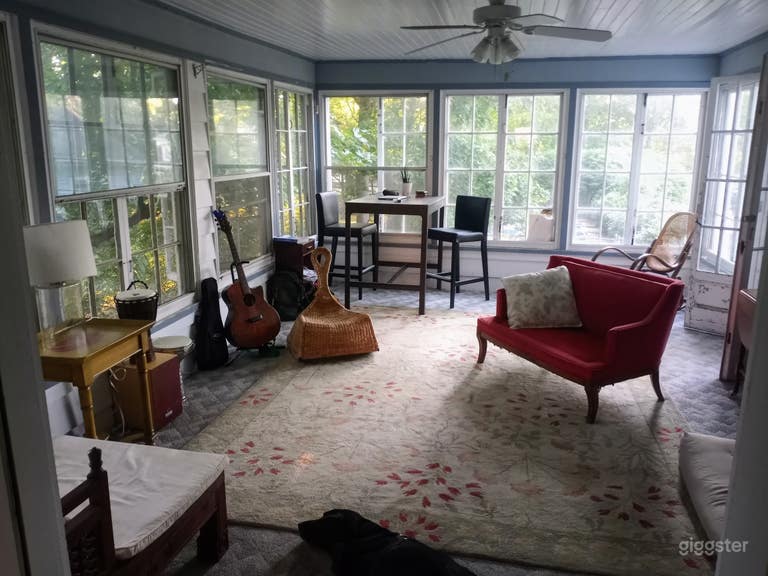  Sunroom 