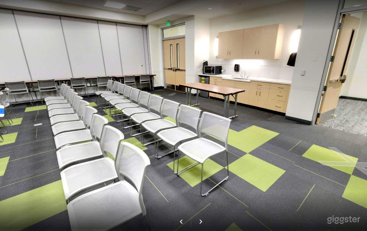Green themed library meeting room in Jones Creek Branch Photo 4