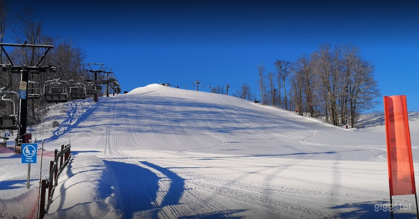 Beautiful Mountain with Great View for Events in Barrie Photo 2