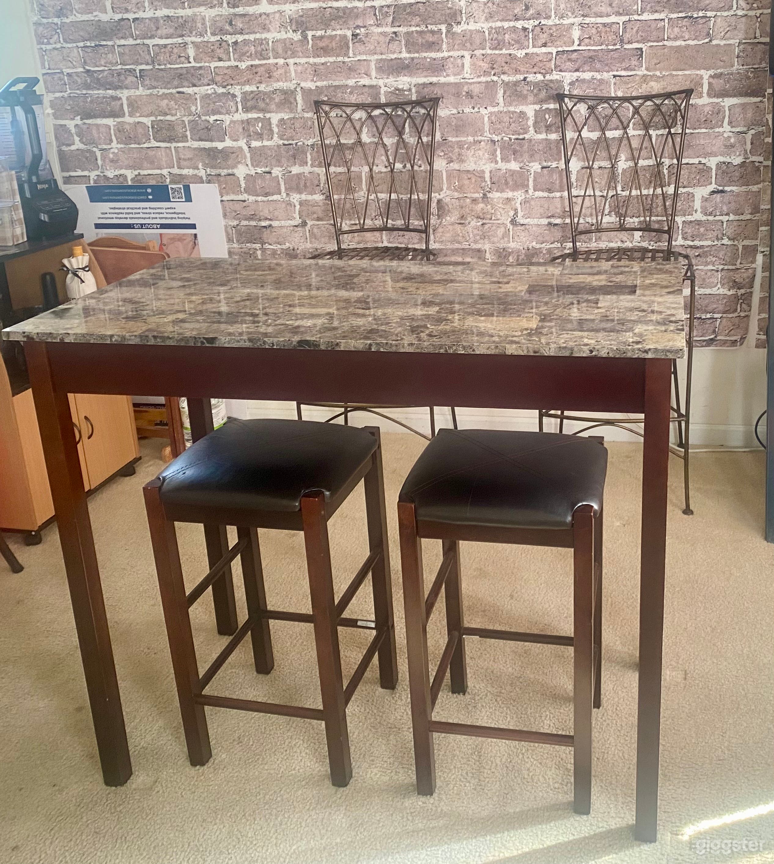 Warm, Modern Living Room with Natural Light Photo 3