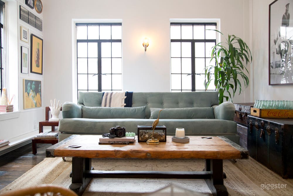 Bright Eclectic Koreatown Apartment Photo 2