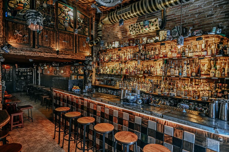  Hugely Fun and Atmospheric Bar 