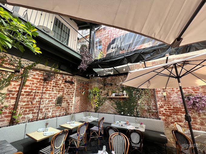  Charming Restaurant feat. a Romantic Brick Courtyard 