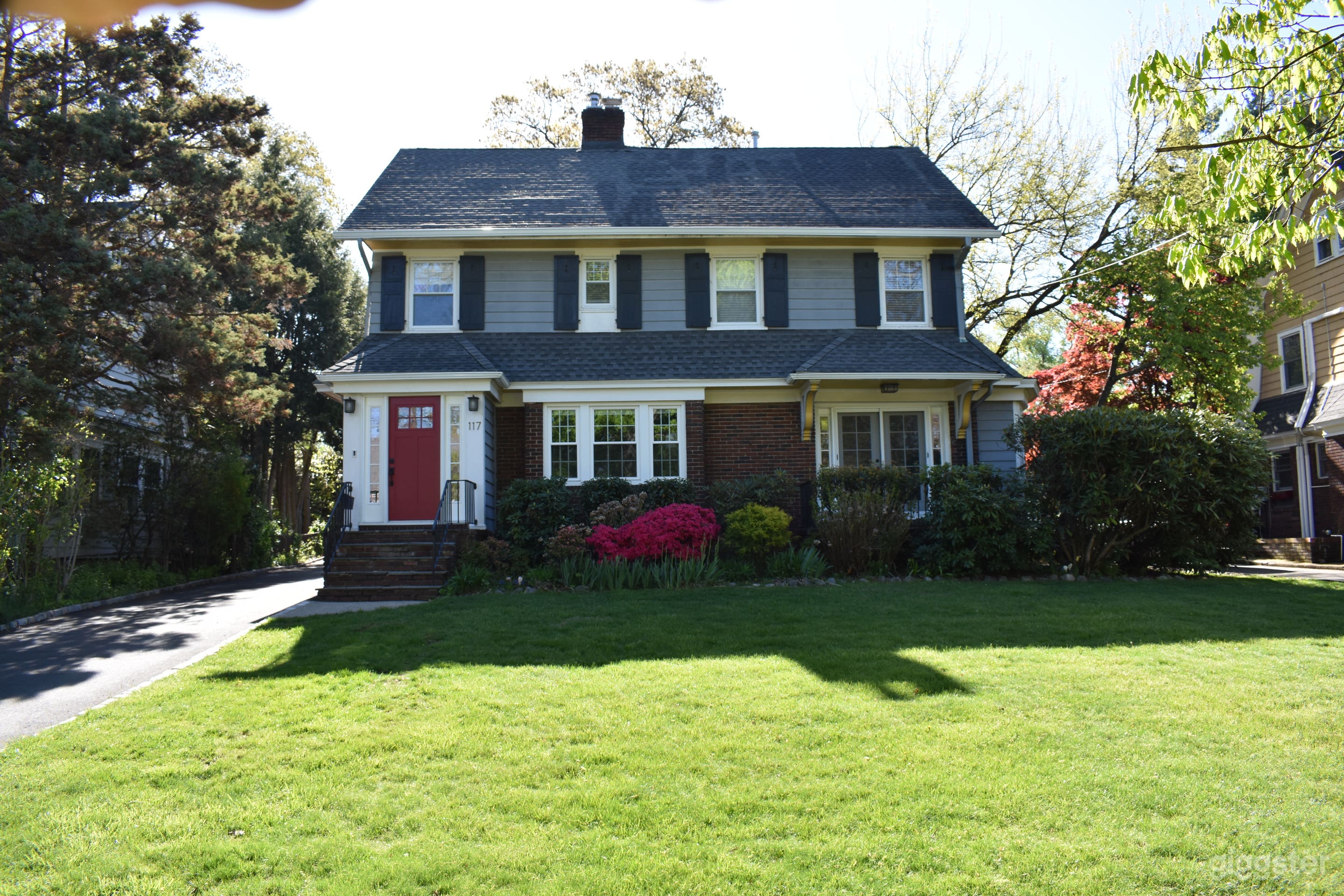 Bright Open Colonial in Montclair NJ Photo 1
