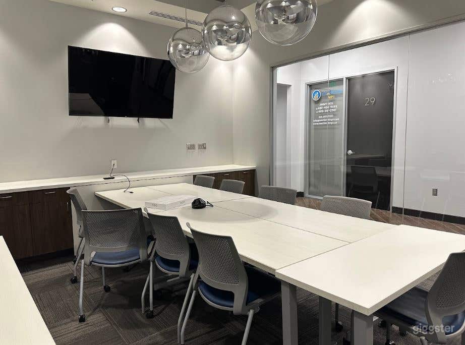 Hustle Hallway in Arizona Photo 4