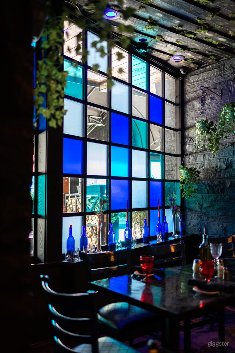  Modern Cozy Restaurant with Unique Design (Buyout) 