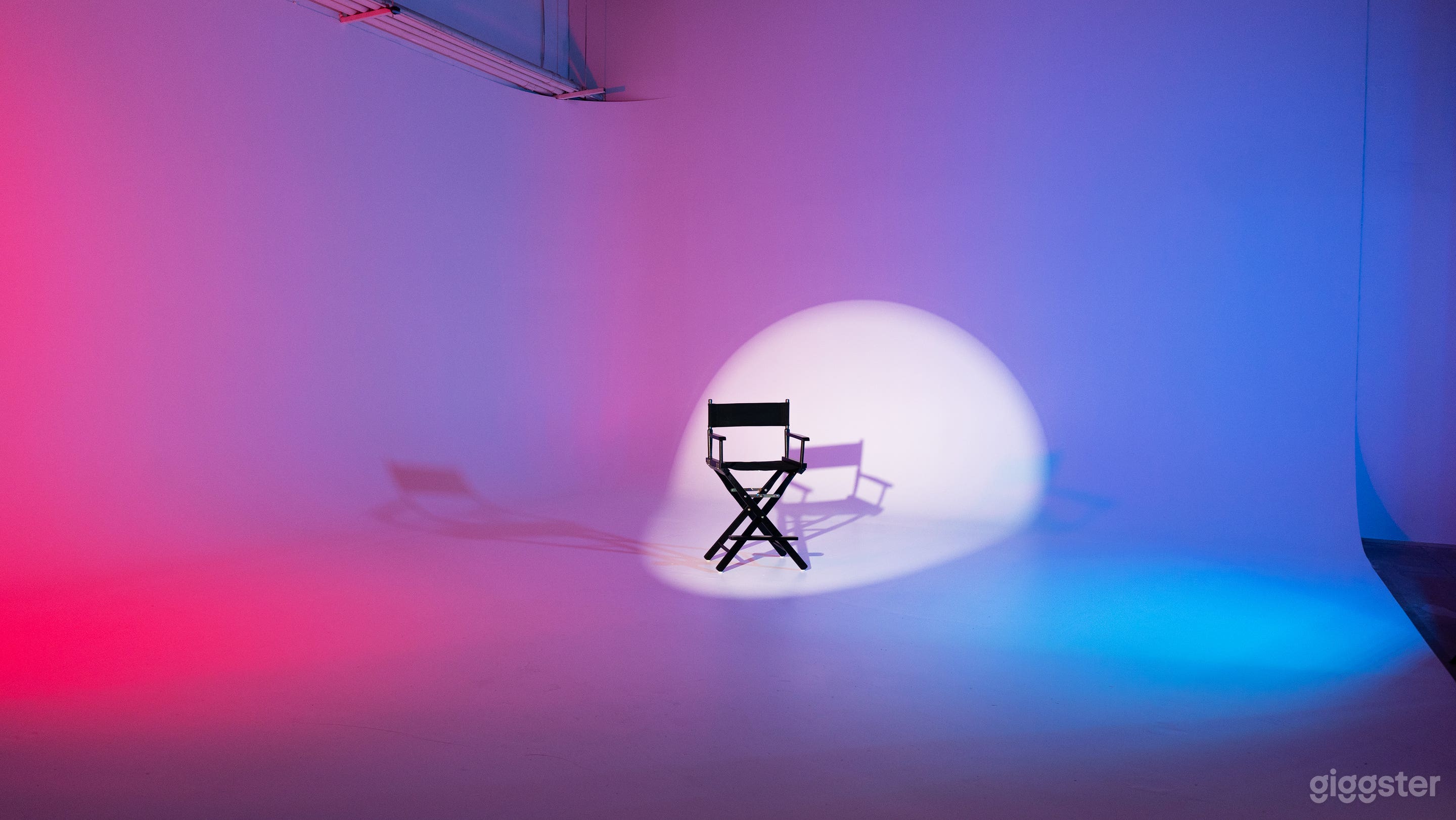  Studio with a Large Corner CYC Wall Photo 2