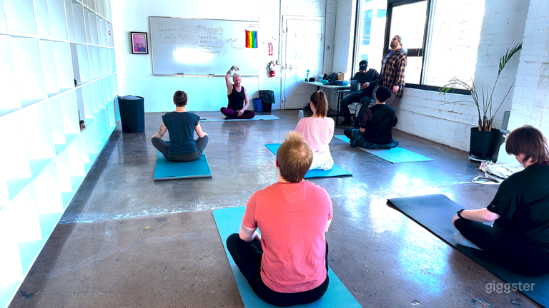  Versatile Classroom in Uptown 