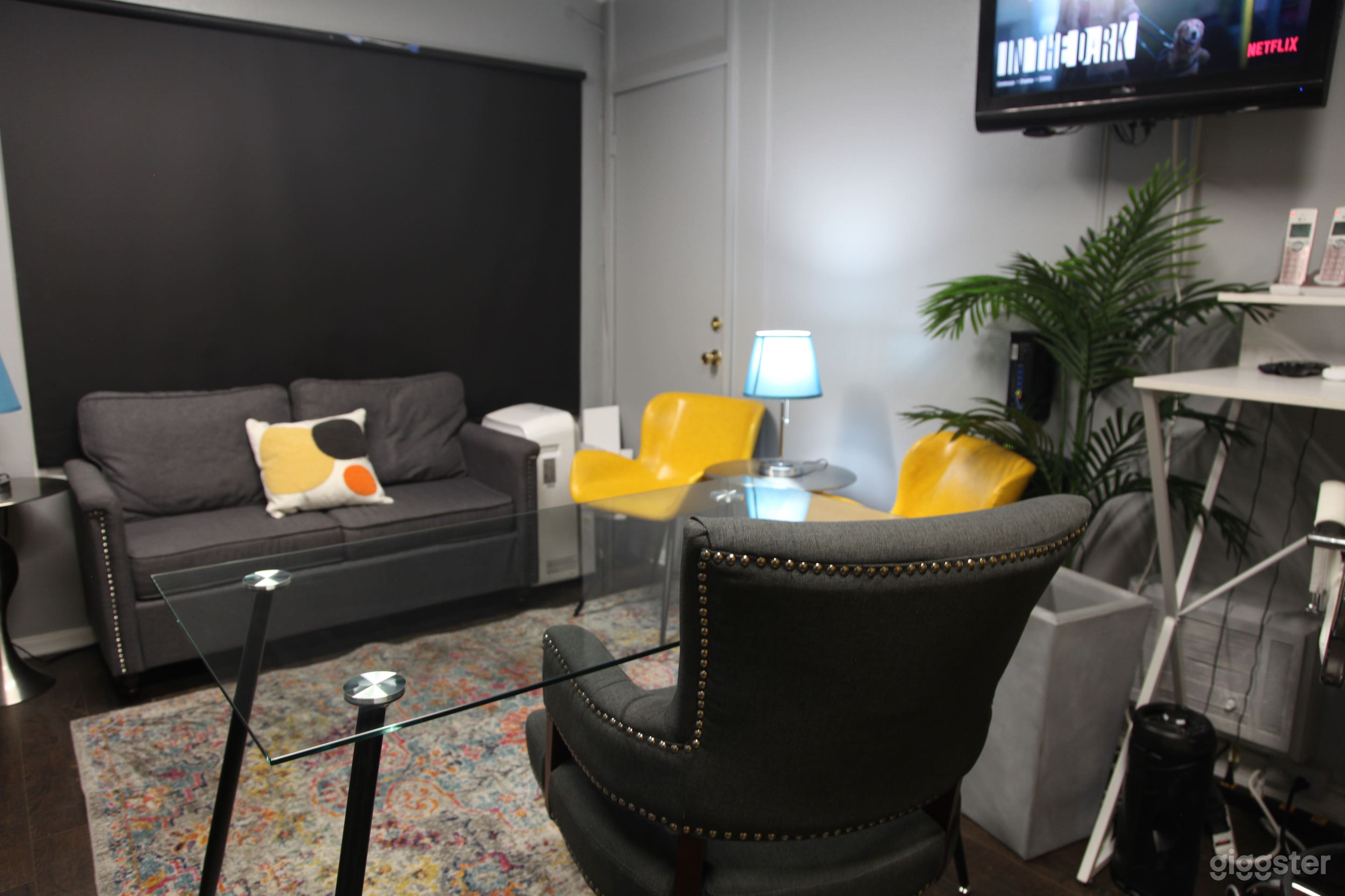 GREAT OFFICE SPACE - Mid-CIty/Miracle Mile Area Photo 1