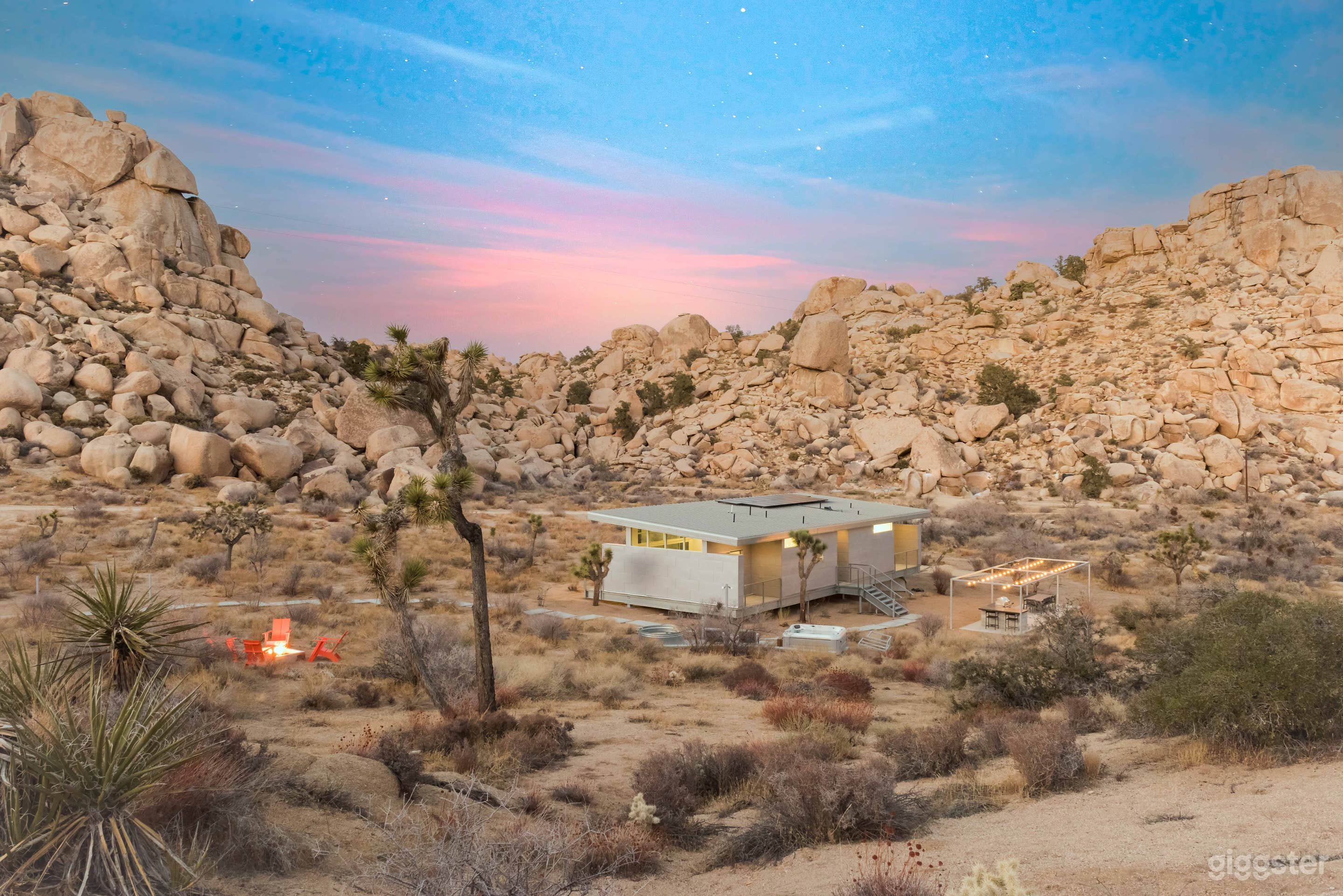 A rustic spacious retreat with killer sunsets and cotton candy skies.