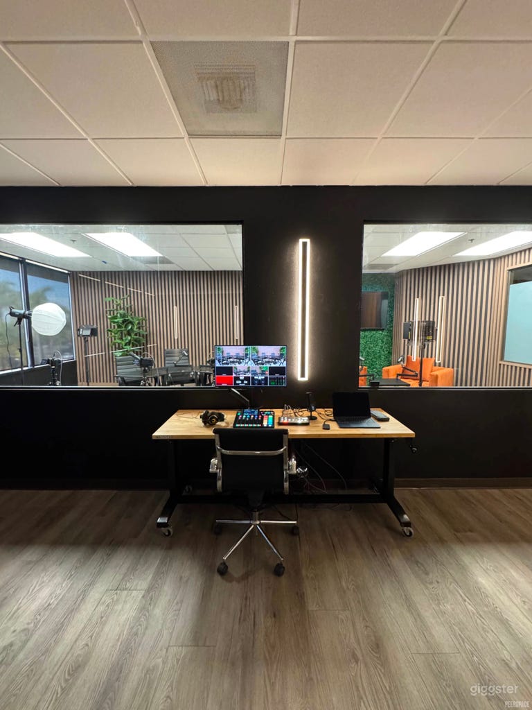  Studio de production de podcasts vidéo 4K de luxe | San Diego 