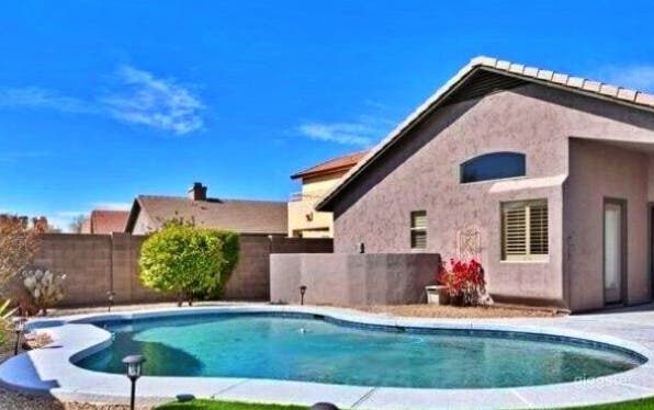 Relaxing Pool in Luxury Retreat Photo 2