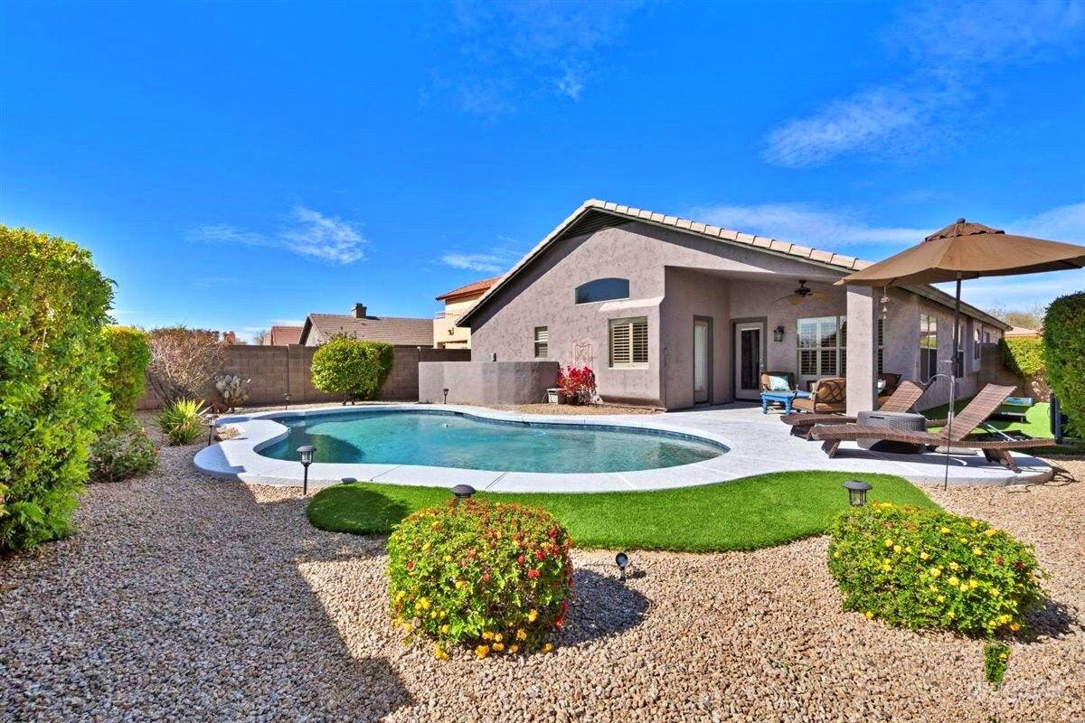 Relaxing Pool in Luxury Retreat Photo 1