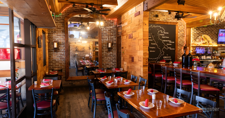  Charming Dining Nook 