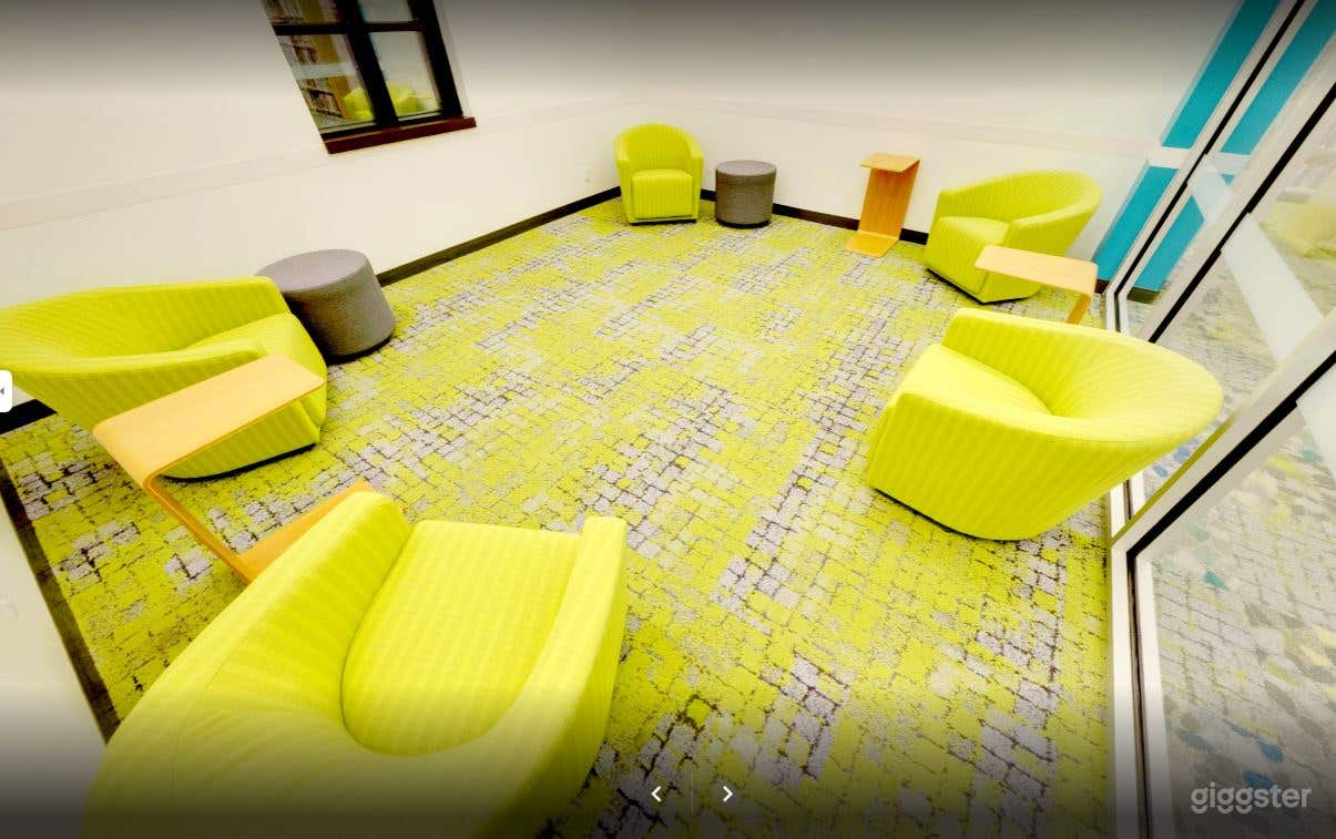 Greenery library small meeting room in Jones creek branch Photo 1