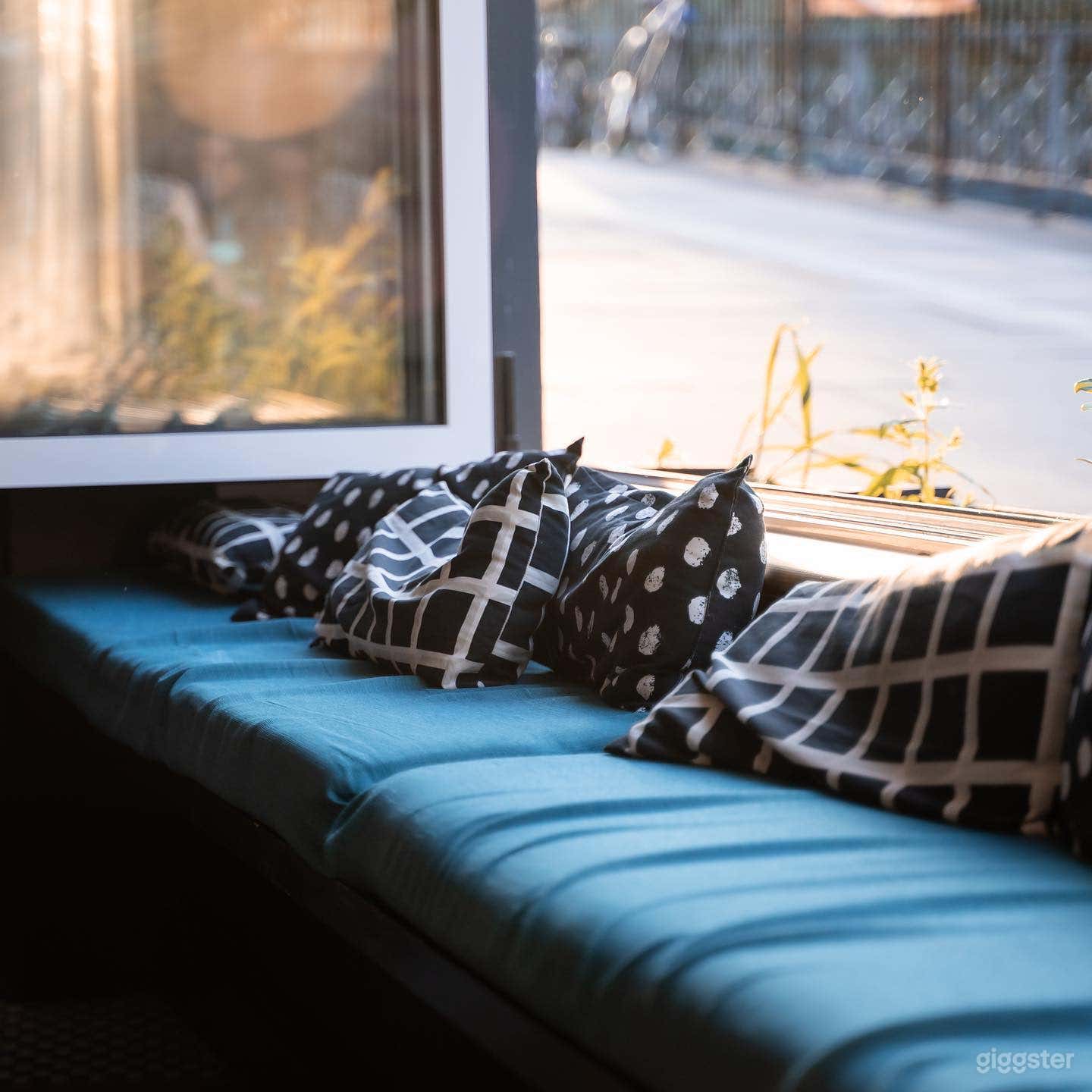 Contemporary Restaurant &amp; Bar in Chelmsford Photo 4