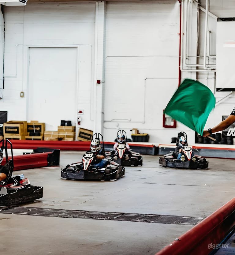  Emozioni ad Alta Velocità sulla Nostra Pista Go-Kart di Prima Classe – Perfetta per Eventi e Feste! 