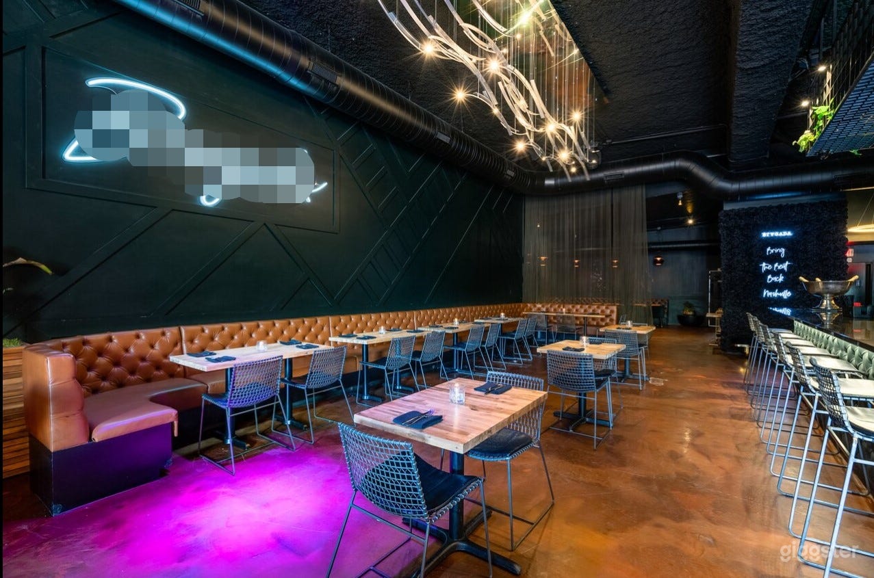 Main VIP Lounge Photo 3