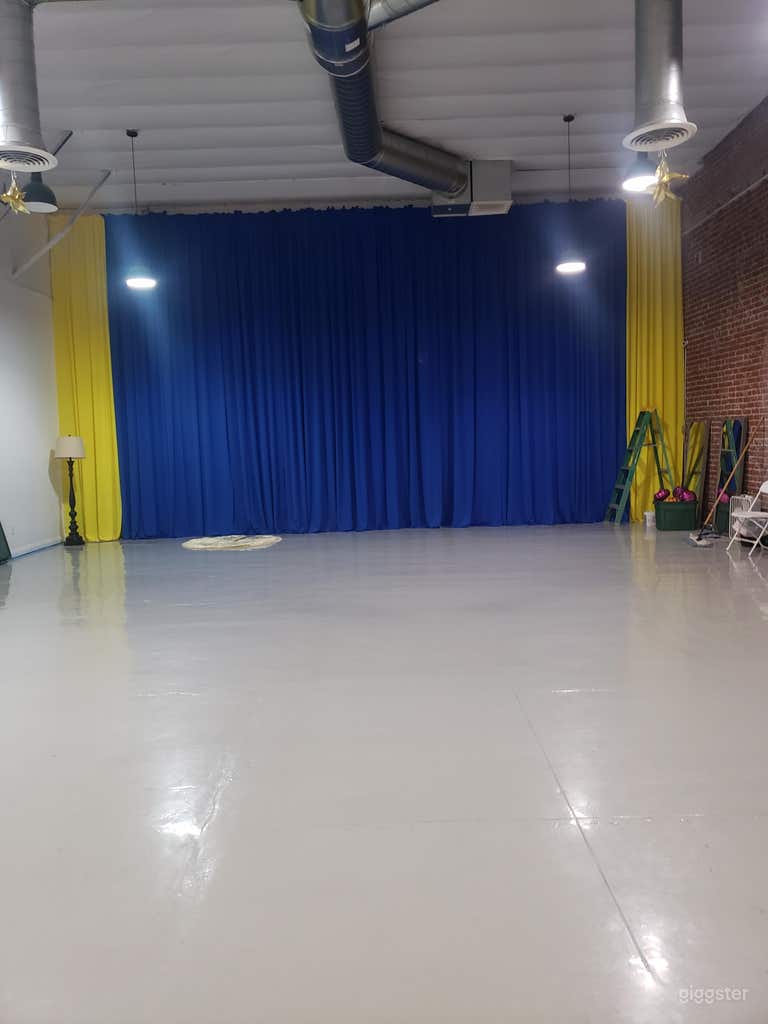  Impresionante Estudio de Danza Más Grande en Pomona 