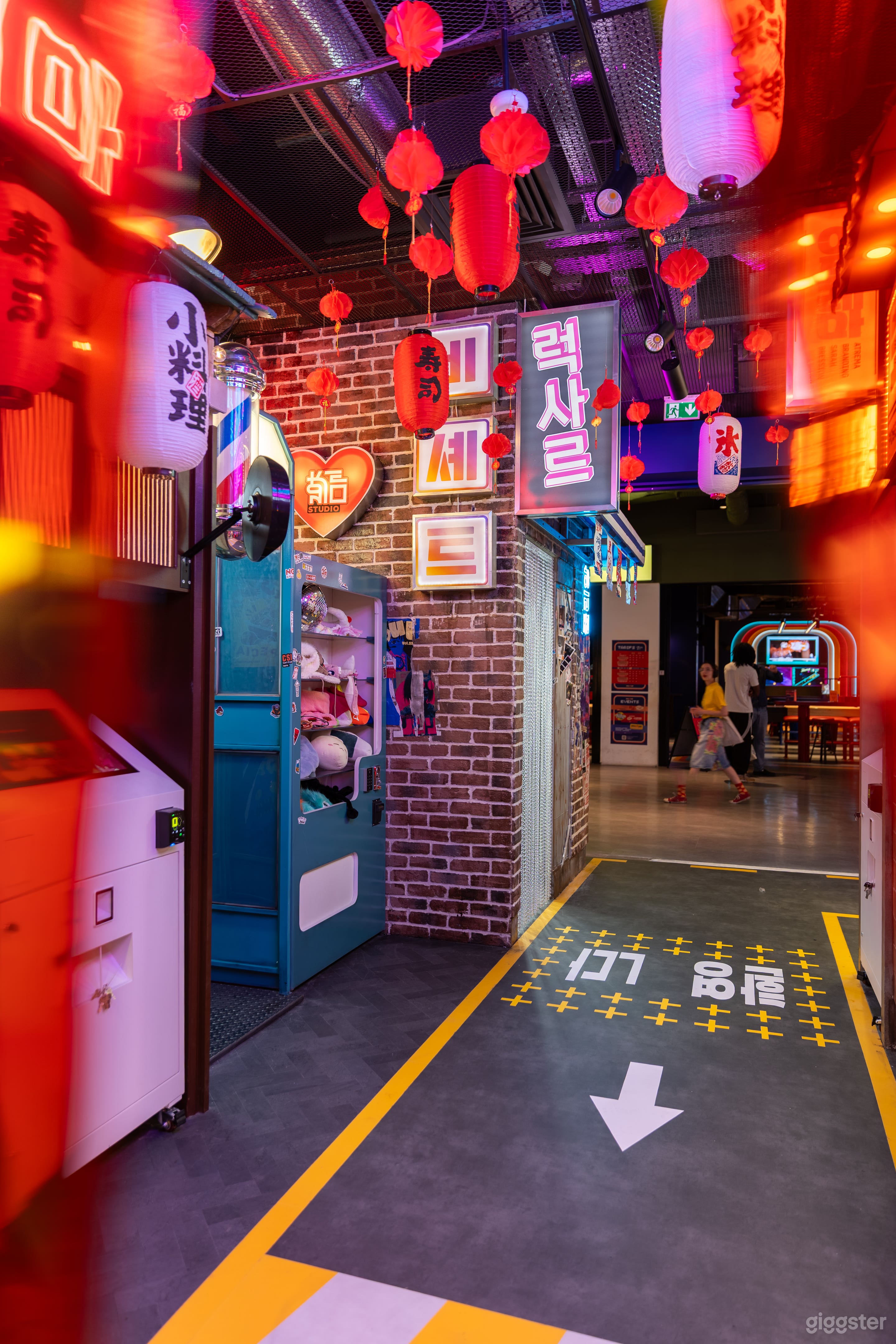 Photo de 16 décors immersifs pour le cinéma & rue coréenne intérieure 4