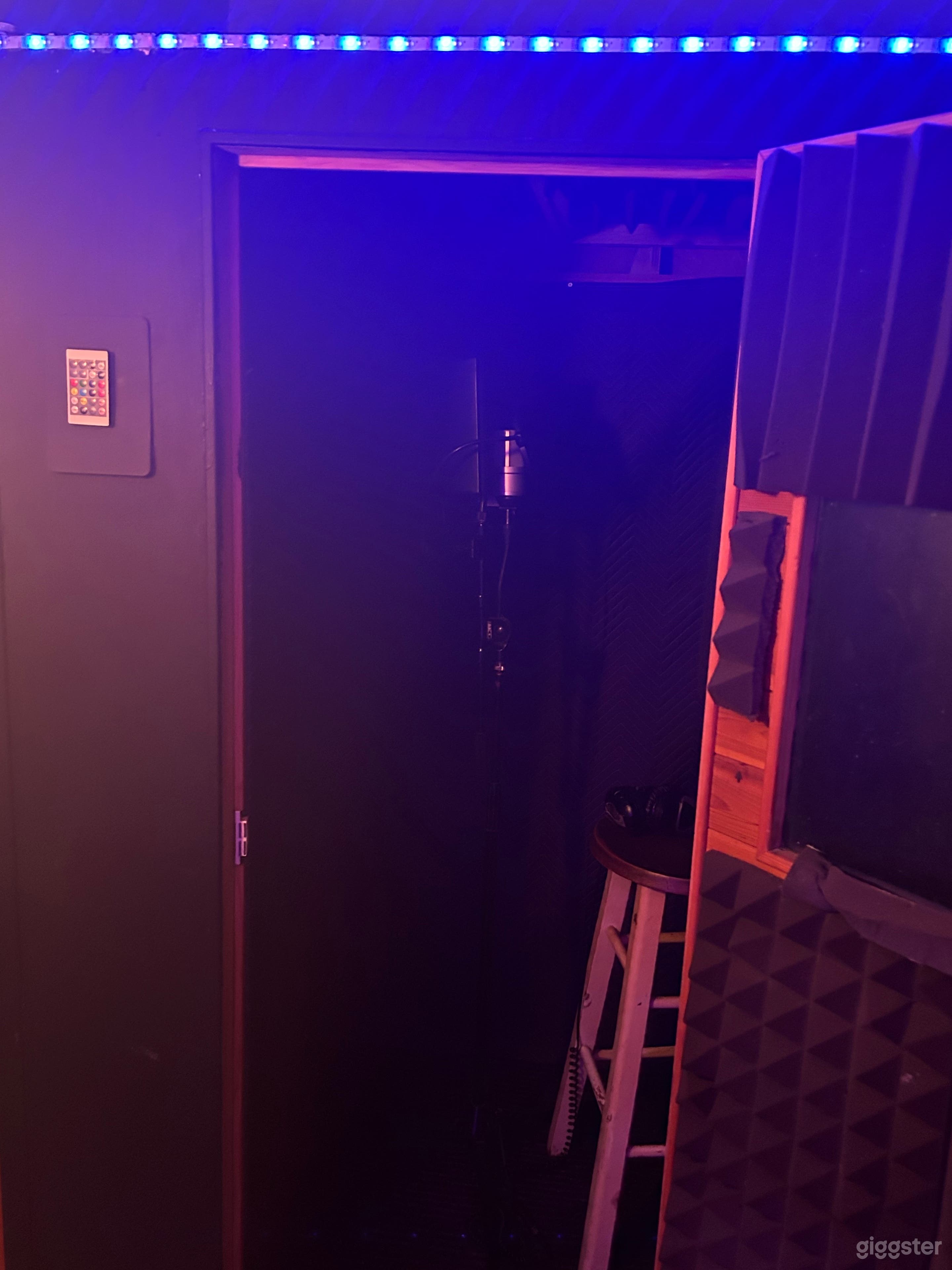 Private Home Recording Studio Photo 3