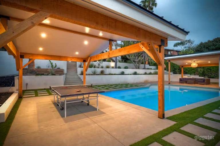  Ocean view, Resort feel with Pool and ping pong  