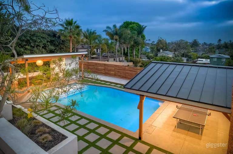  Ocean view, Resort feel with Pool and ping pong  