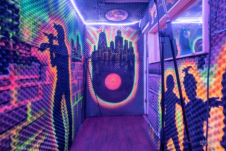  Jefferson Park Recording Studio 