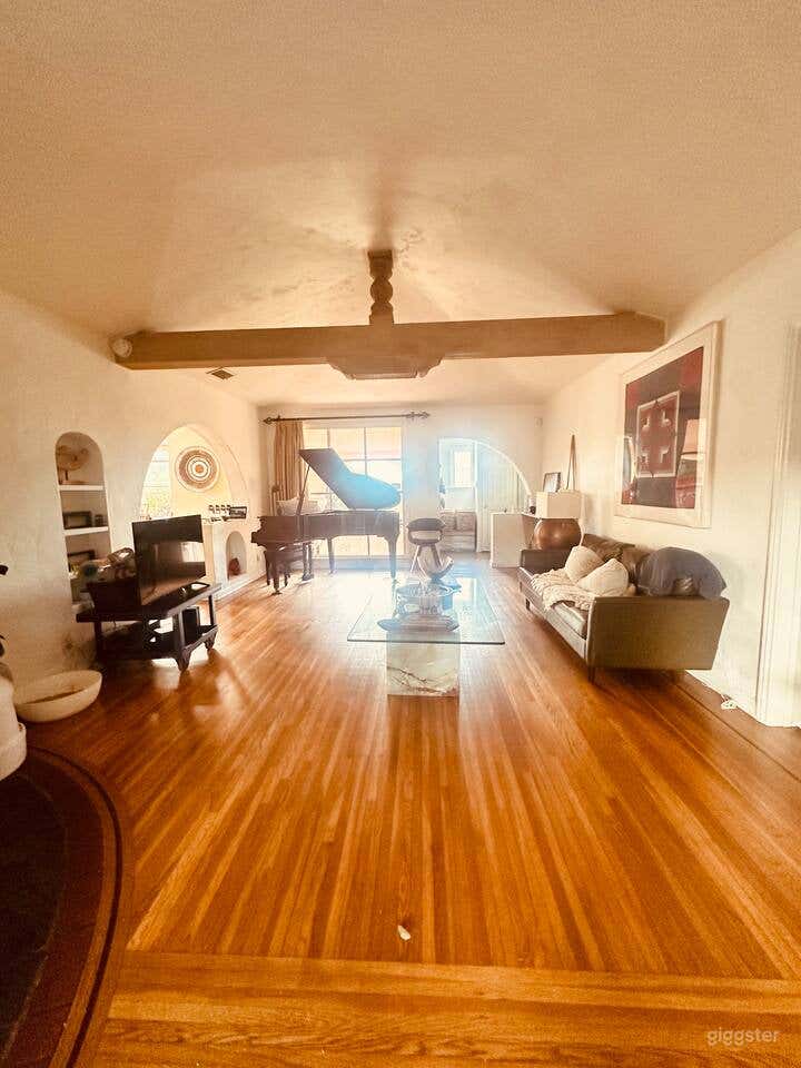 Mid Century Modern Home with Grand Piano Photo 4