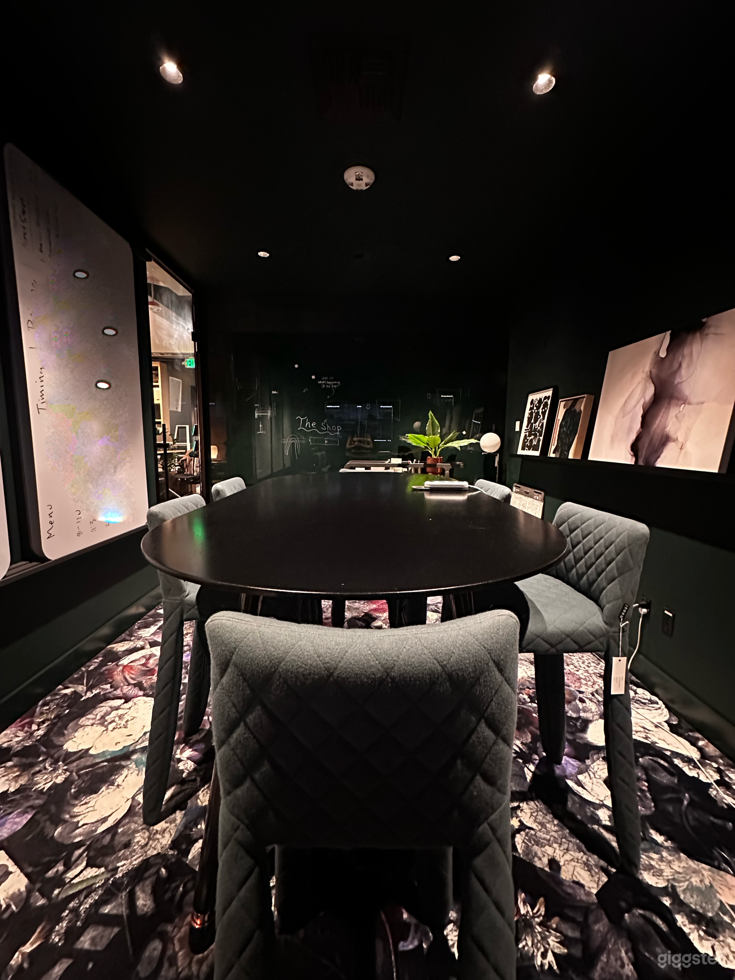 Private Conference Room 106 Photo 4