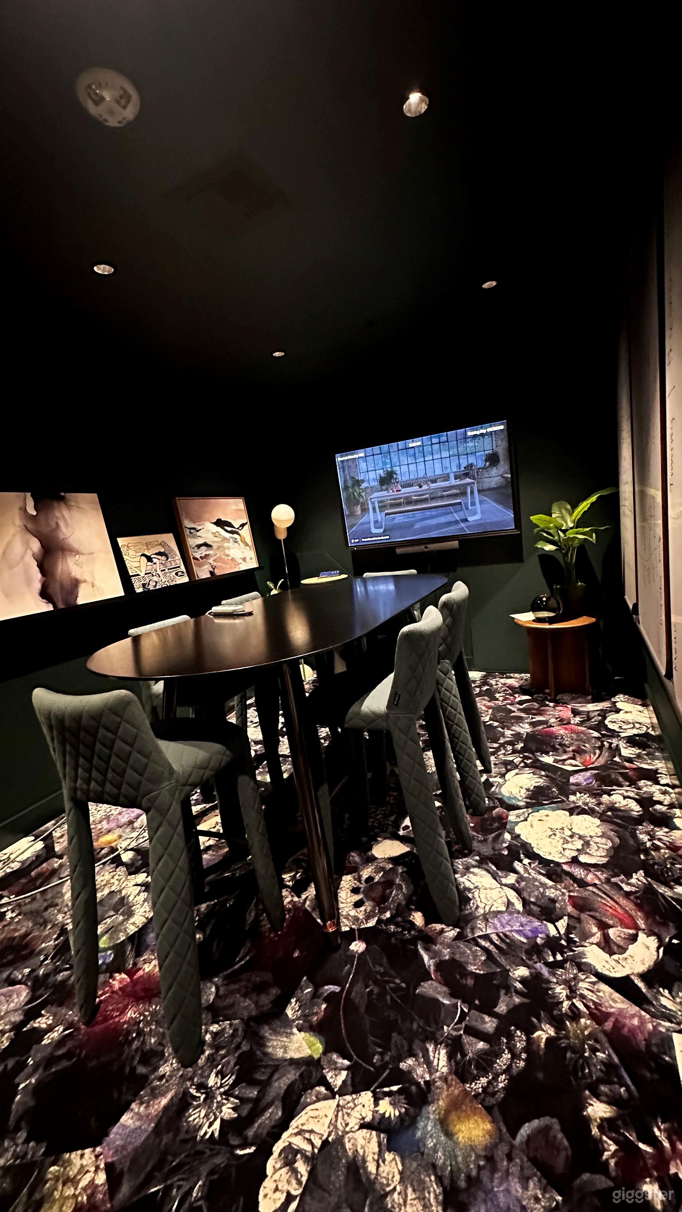 Private Conference Room 106 Photo 2