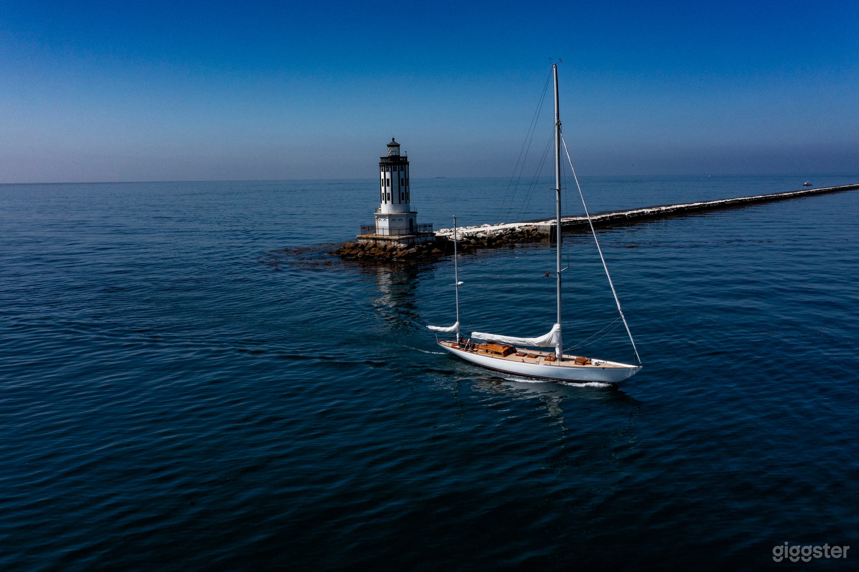 Classic Yacht Photo 2