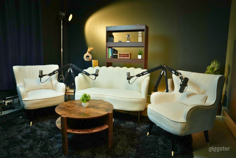  Professional Podcast & 4K Video Studio in Central London 