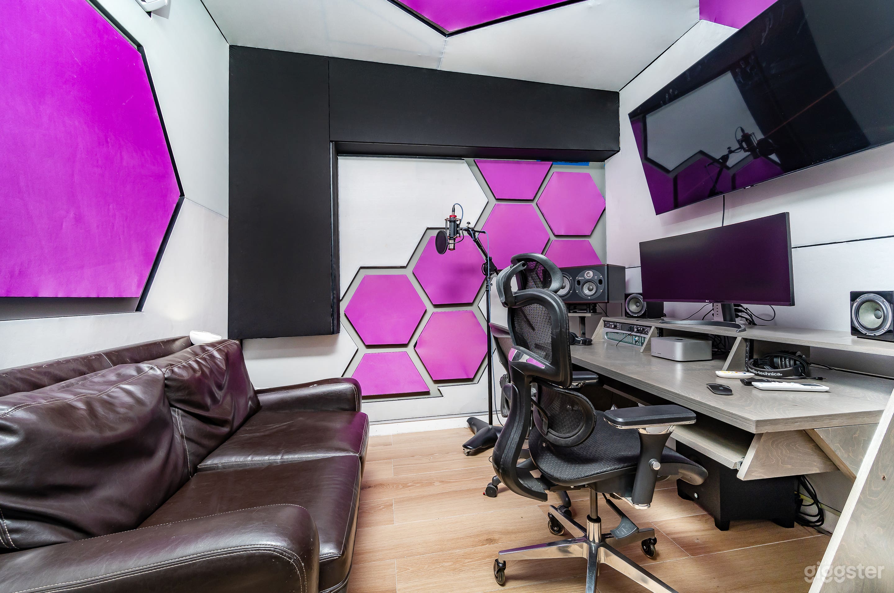 Miami's Premier Recording Studio (Buyout) Photo 4