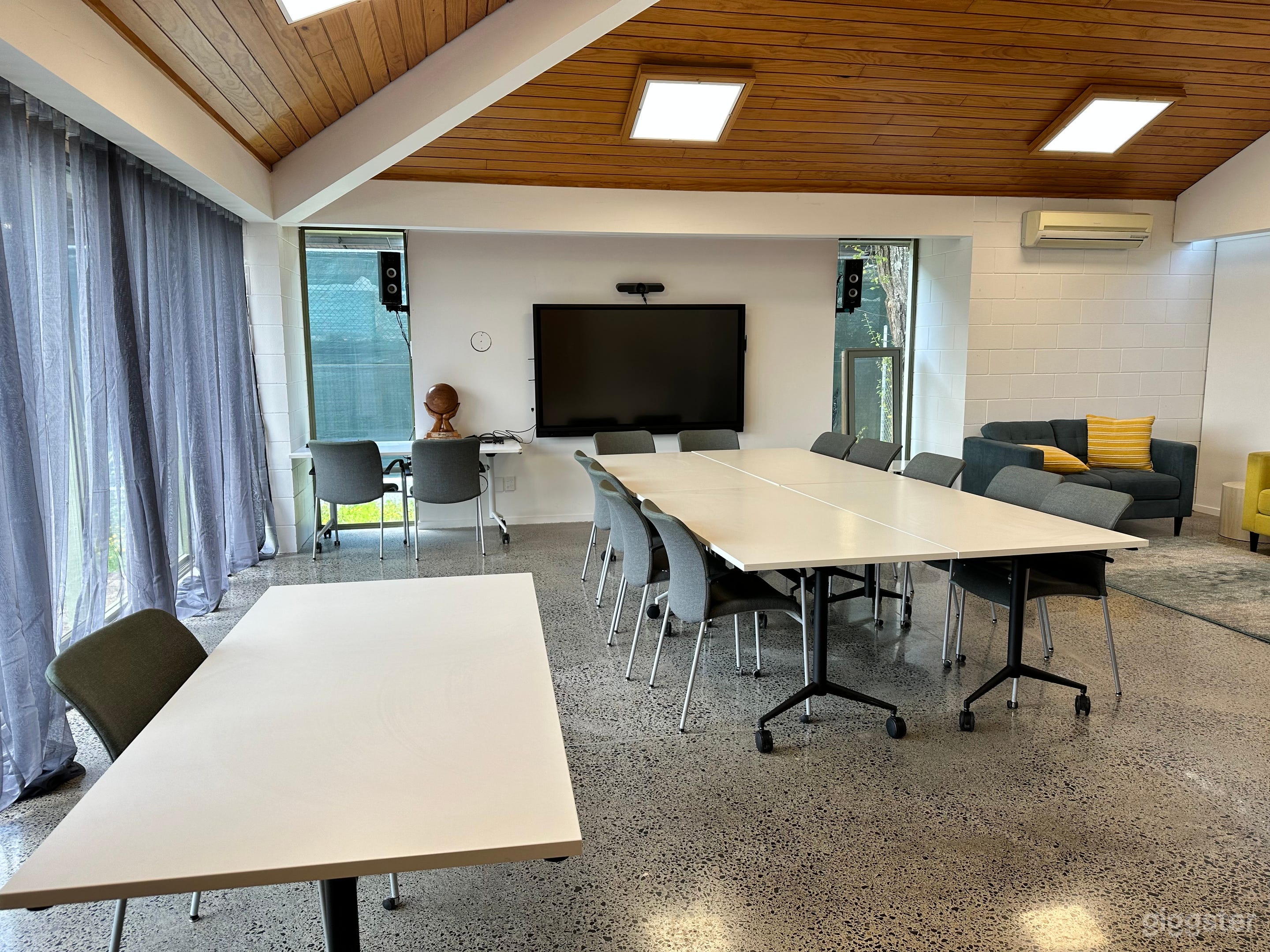 Kononia Room Photo 4