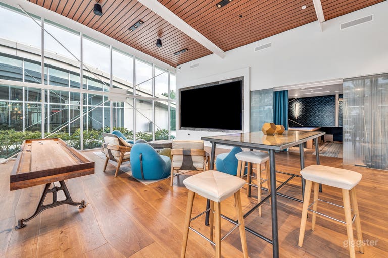  Extravagant Clubhouse in Huntington Beach 