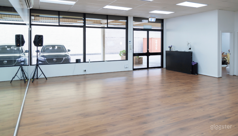 MEDIUM STUDIO Photo 4