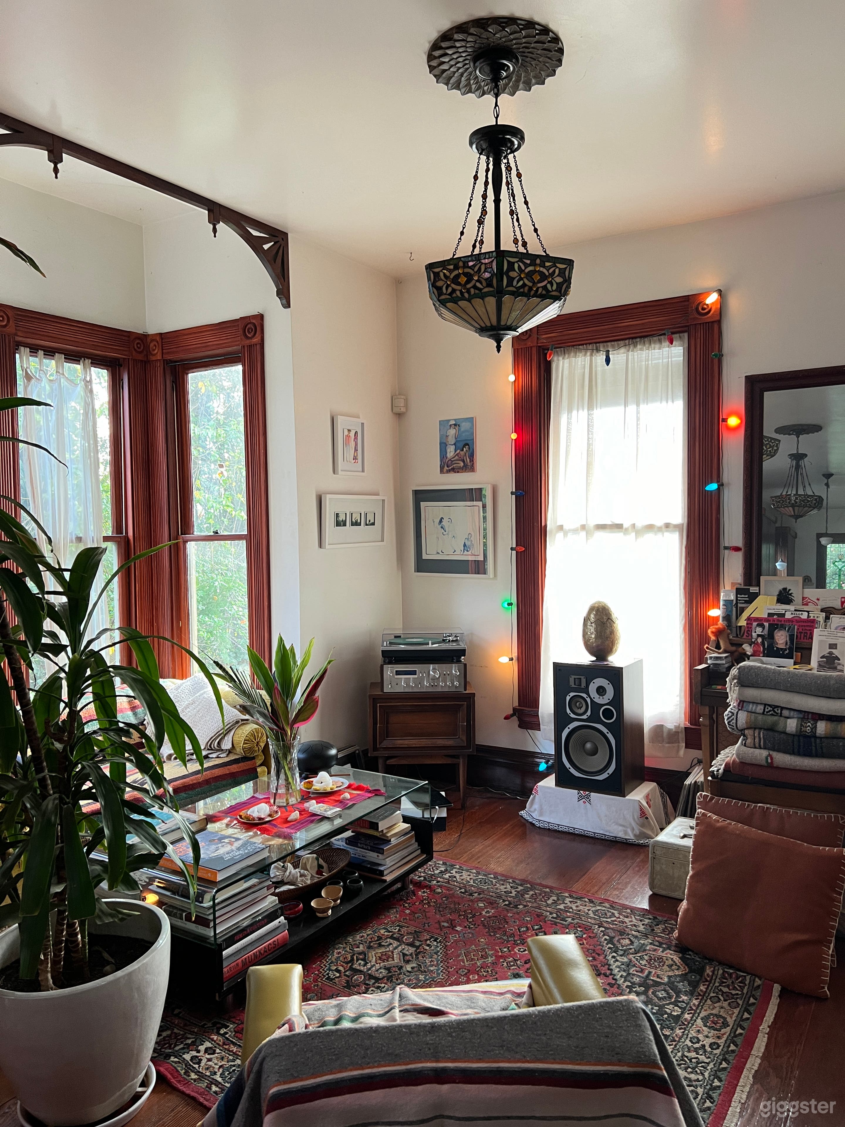 Light filled living room 