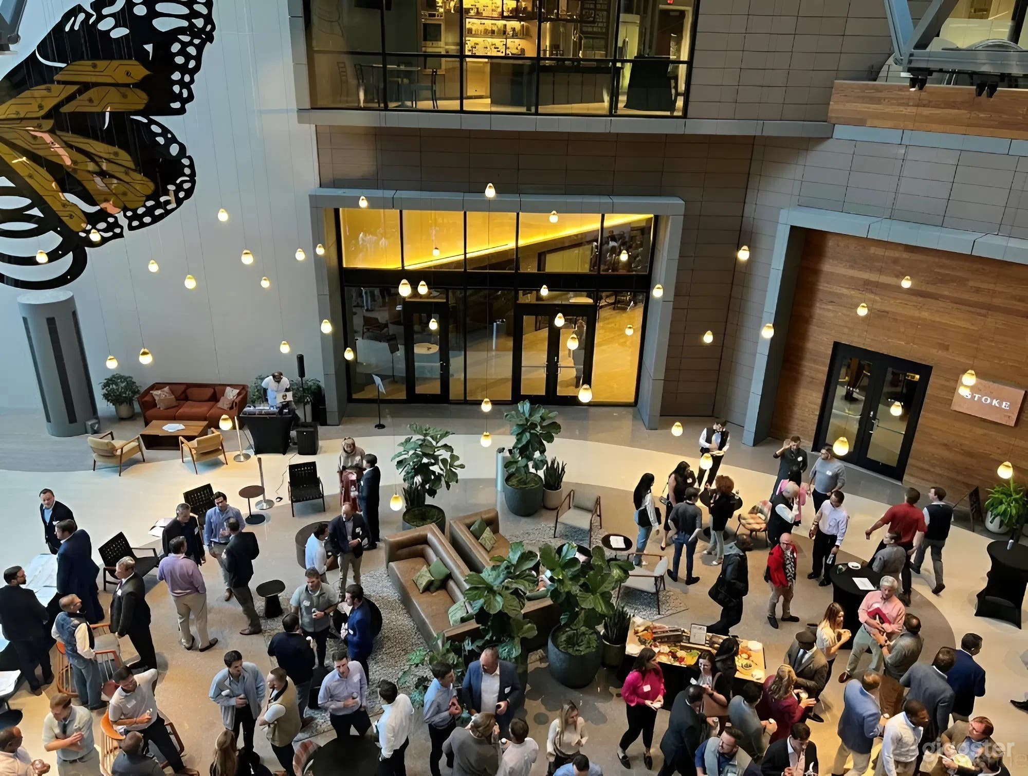 Grand Atrium with Vaulted Ceilings & Sculptural Centerpiece Photo 4