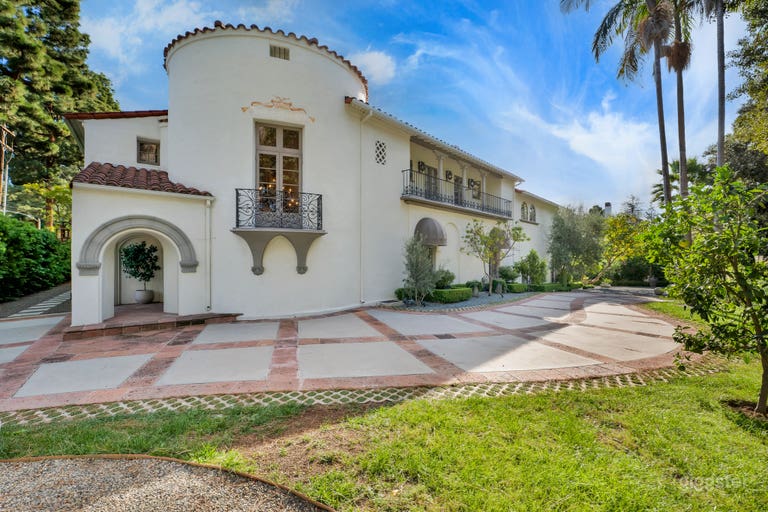  Beautiful Grand Mediterranean Beverly Hills Home 