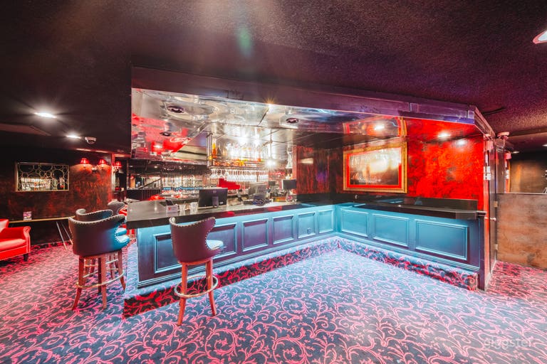  VELVET STAGE: ICONIC RED CABARET 
