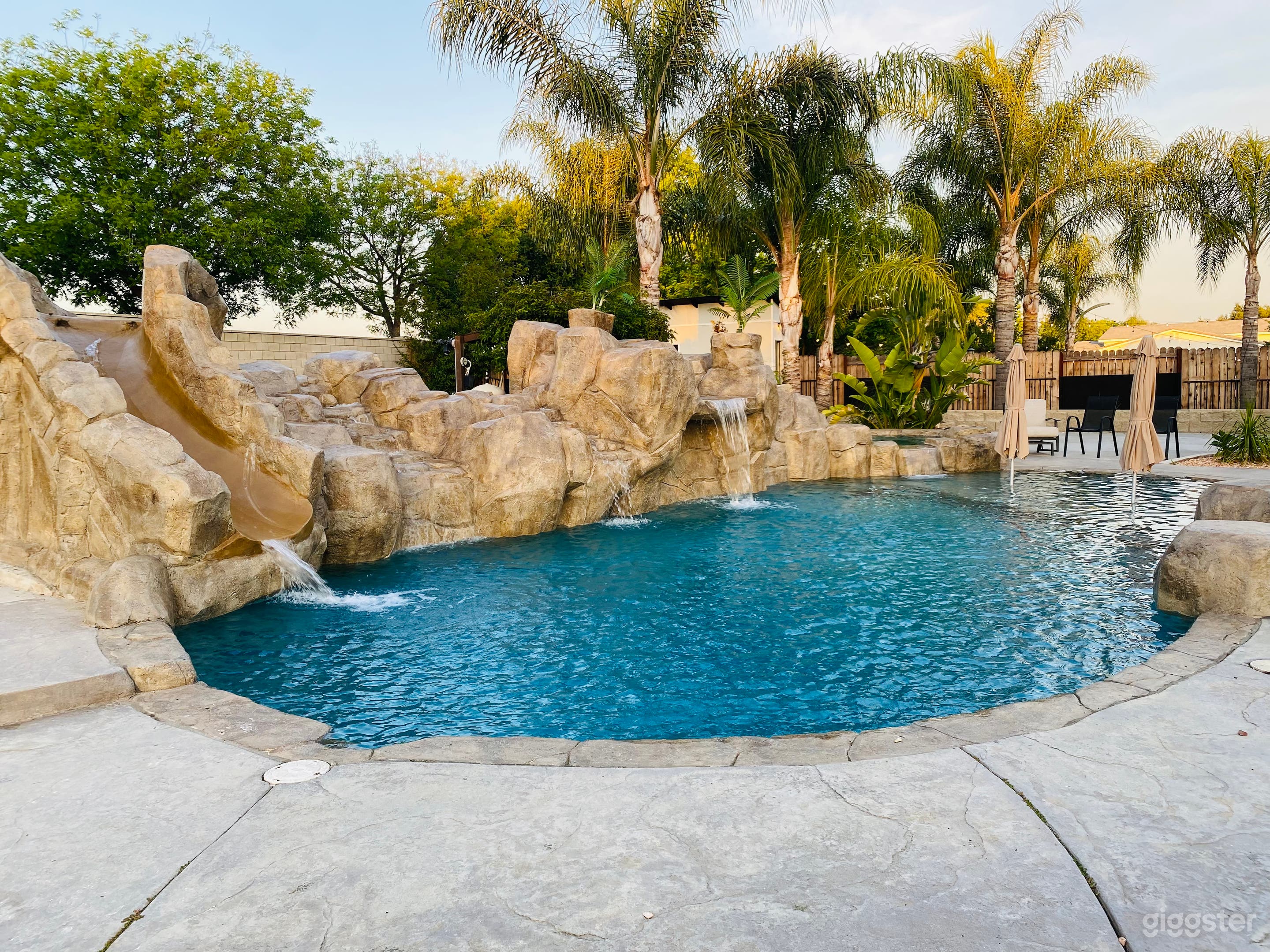 Private Palm pool Retreat. Photo 2