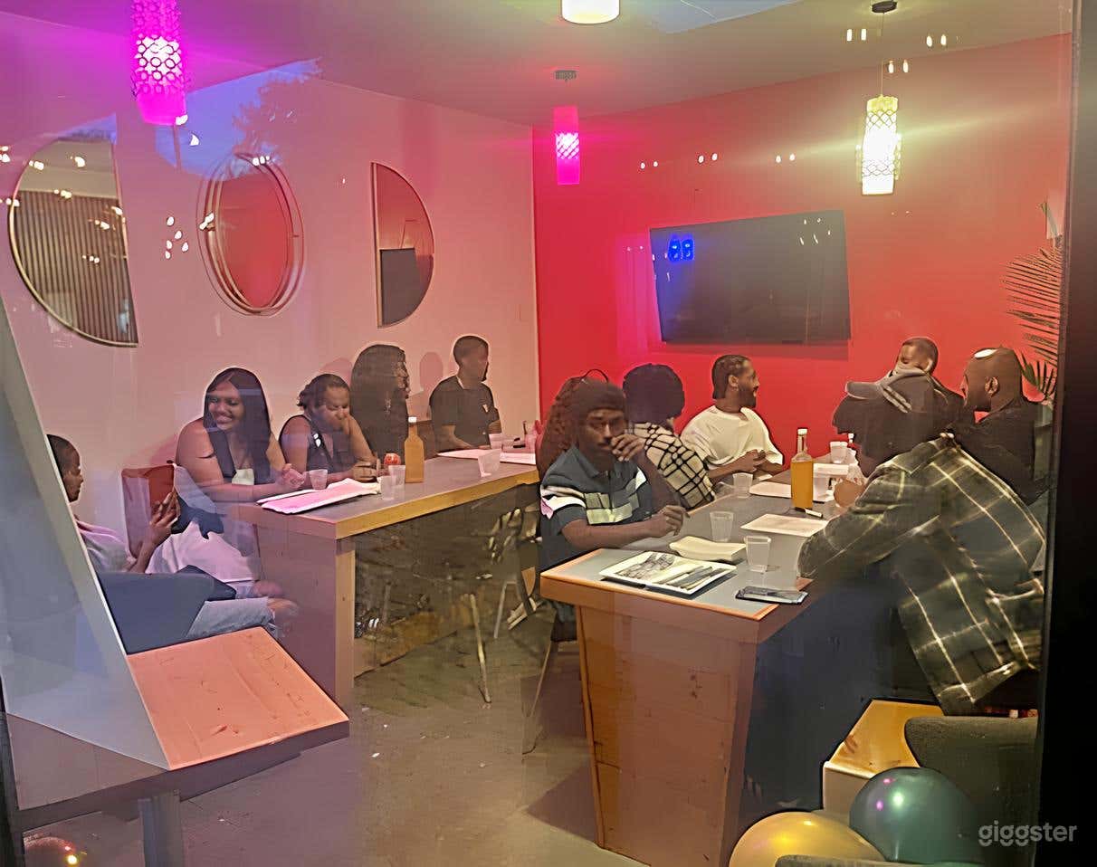 Private Dining Room for 16 Guests Photo 2