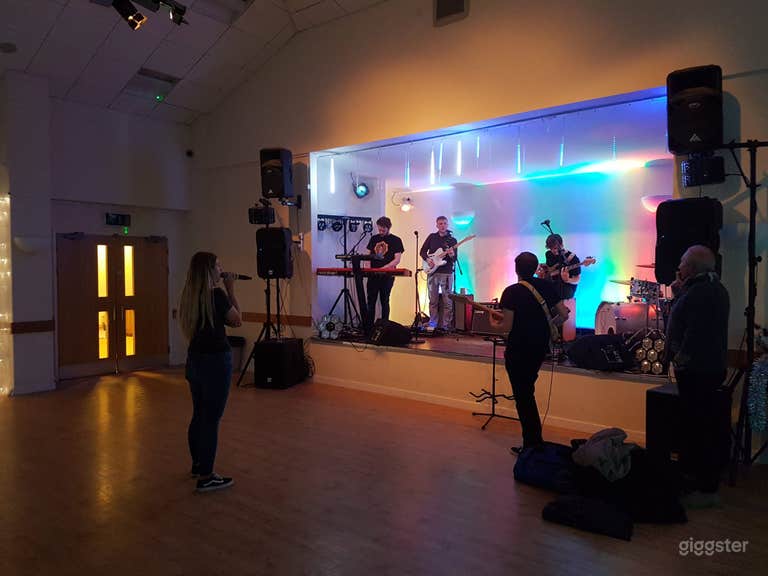  Beautiful Main Hall for Celebrations 